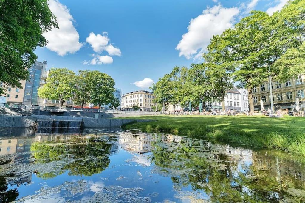 Central, New, 2 Bed Rooms, Fully Furnished * Oslo